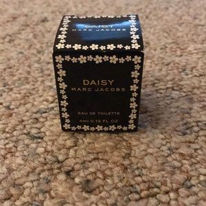 New Daisy EDT 4ml